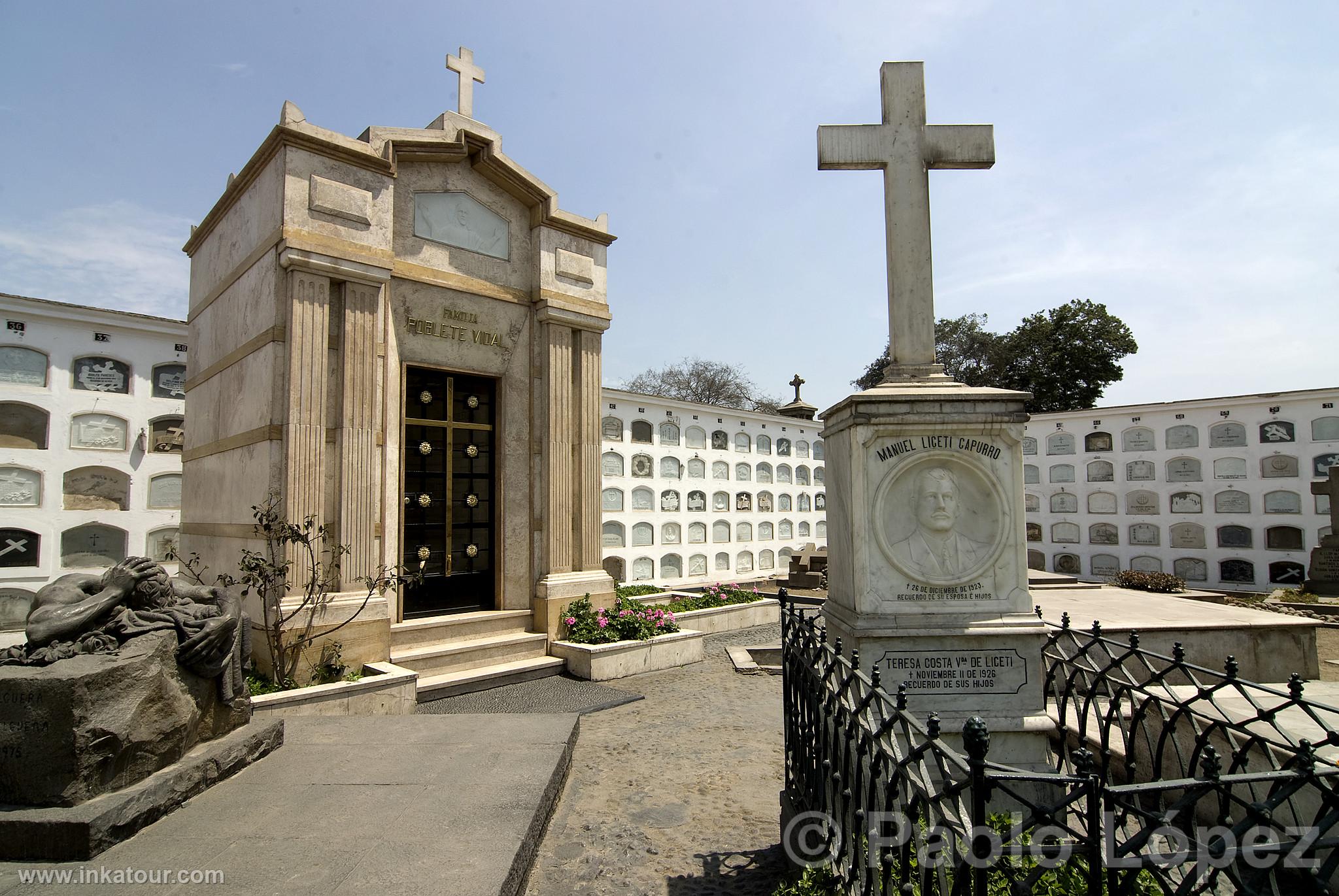 Presbtero Maestro Cemetery