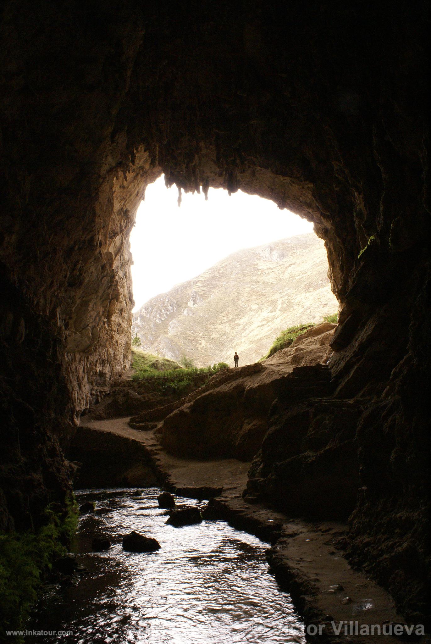 Guagapo Cave