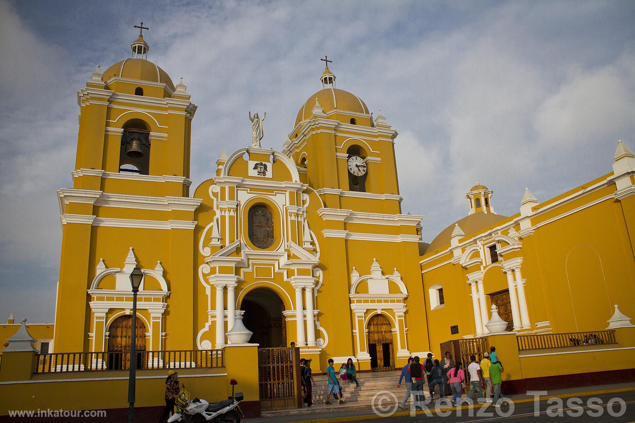 Main Square, Trujillo