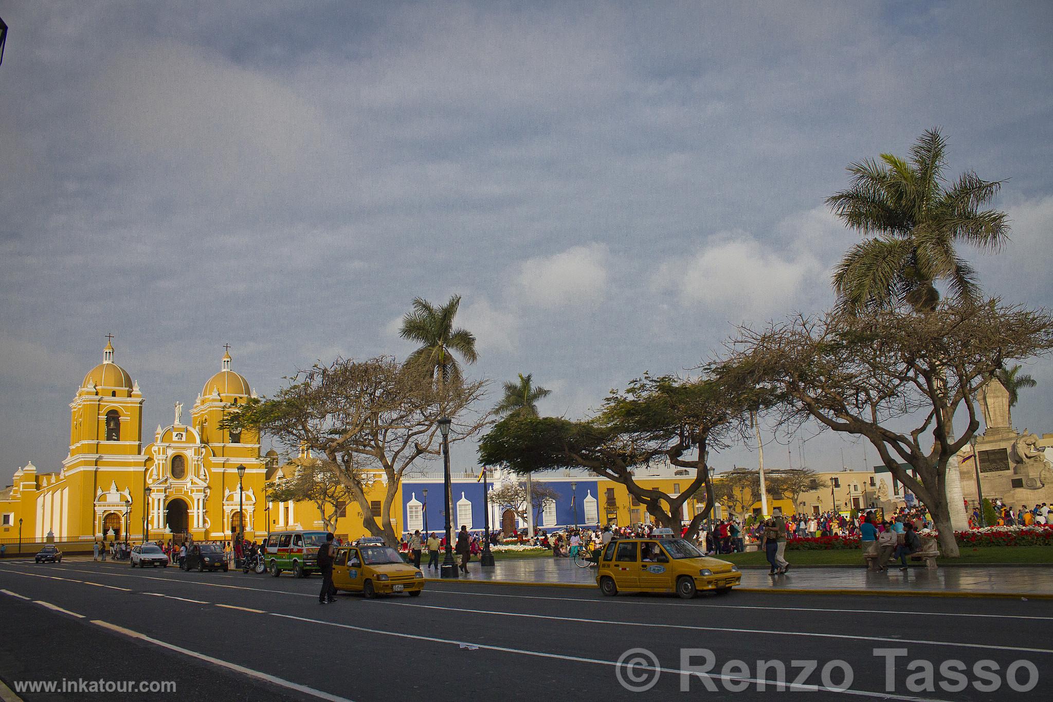 Main Square, Trujillo