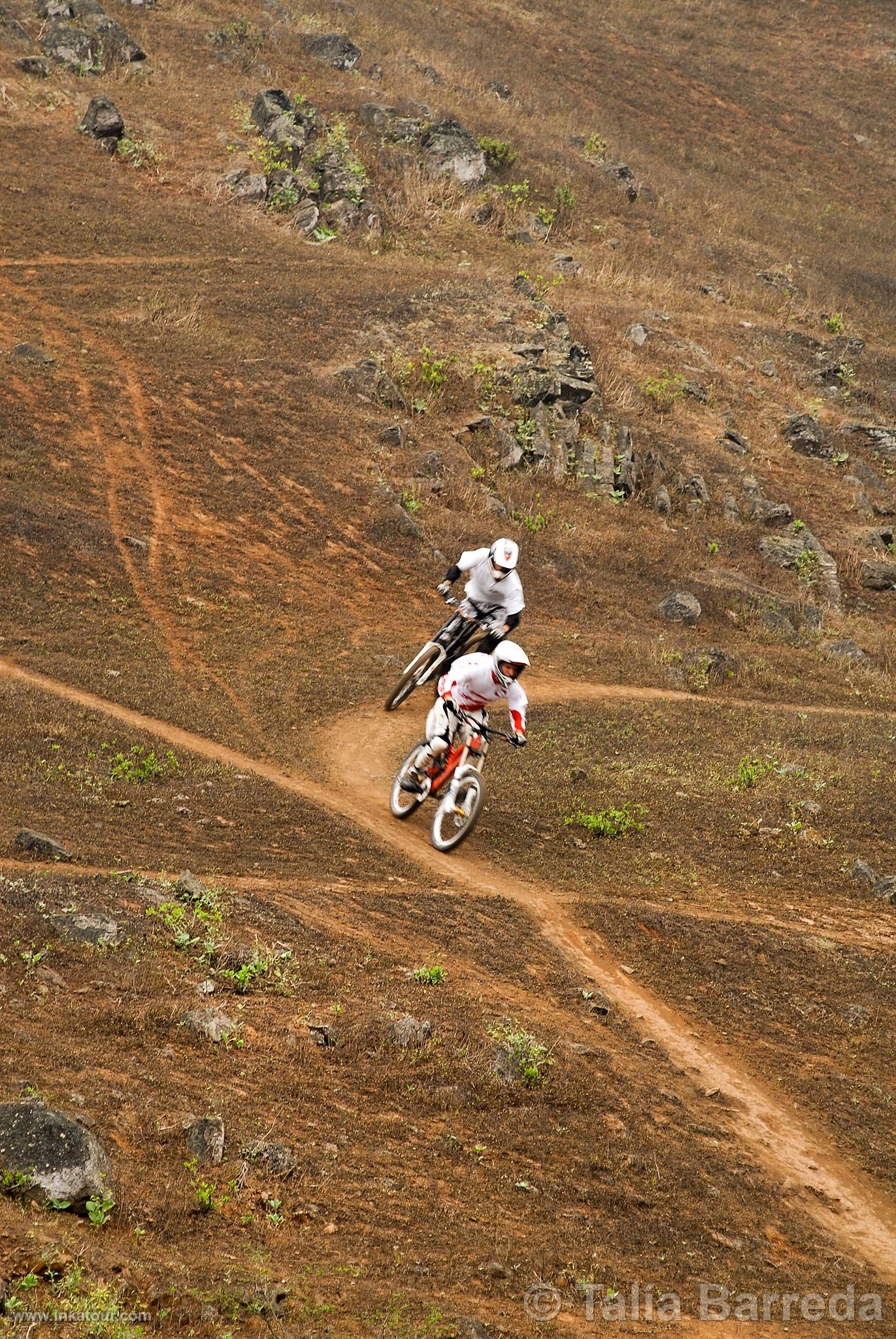 Cycling at Lomas de Lcumo