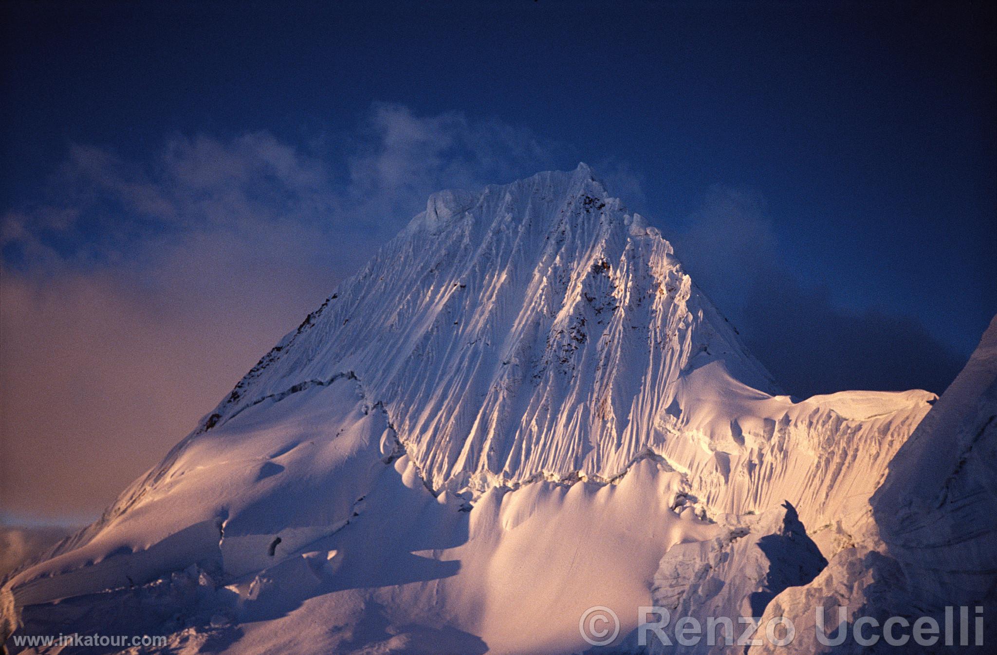 Alpamayo Snow-Capped Mountain 5947 masl, Huascarn