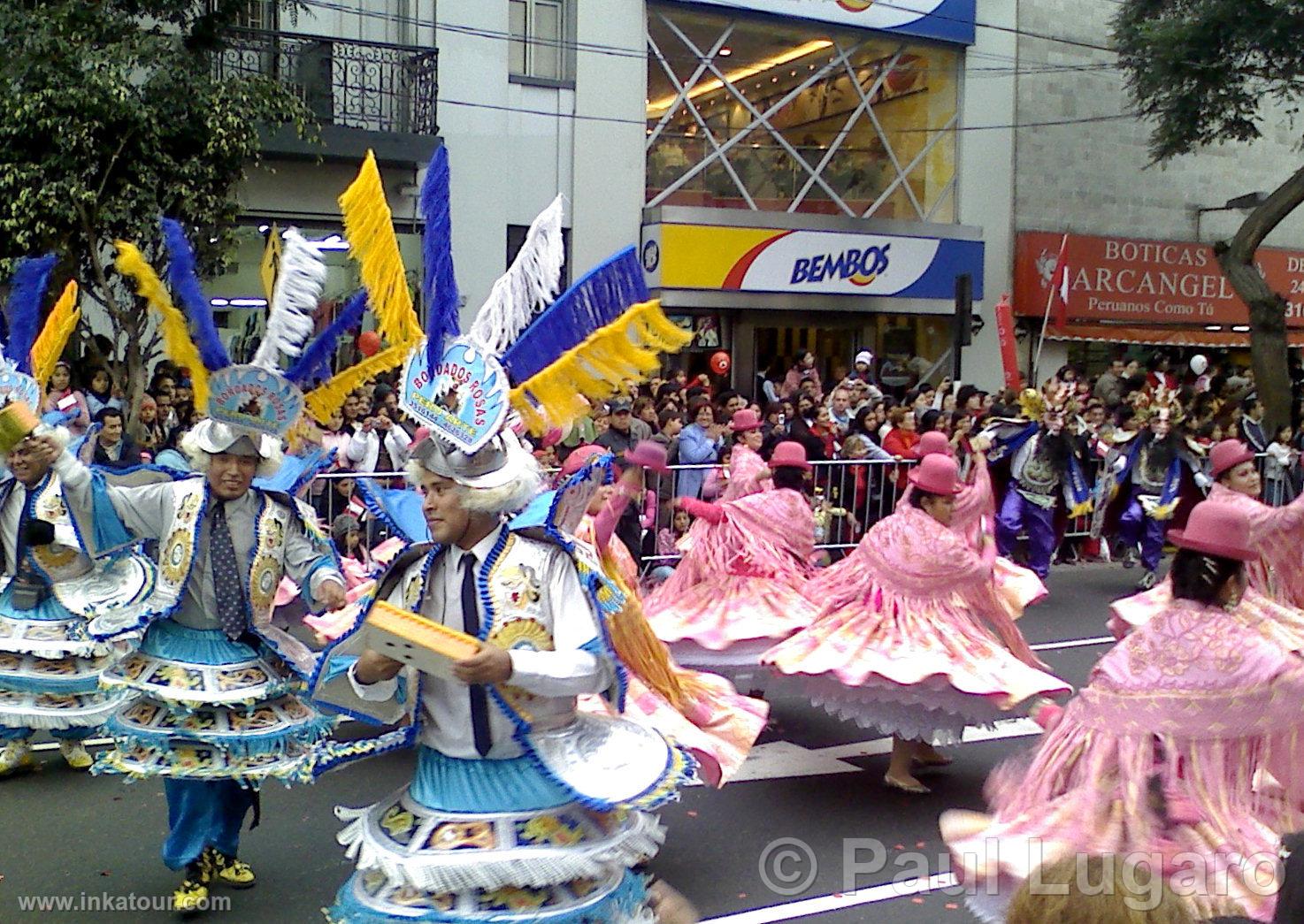 Wong Parade, Lima