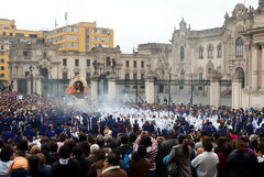 Procession of Seor de Los Milagros