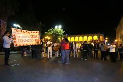 Marriage proposal in the Main Square, Arequipa