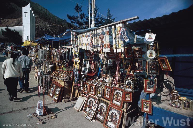 Sale point of religious objects in Tarma