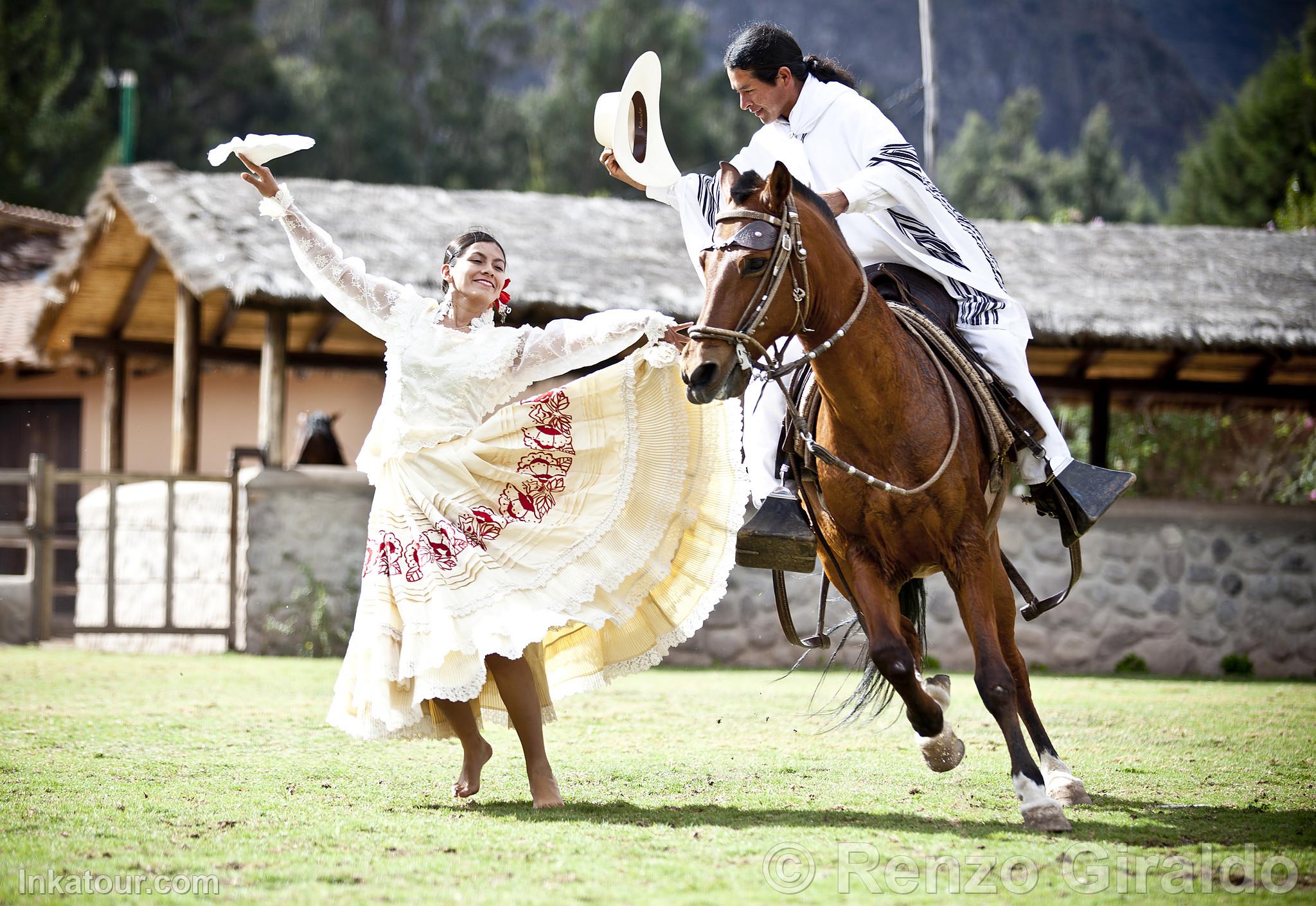 Marinera with Paso Horse