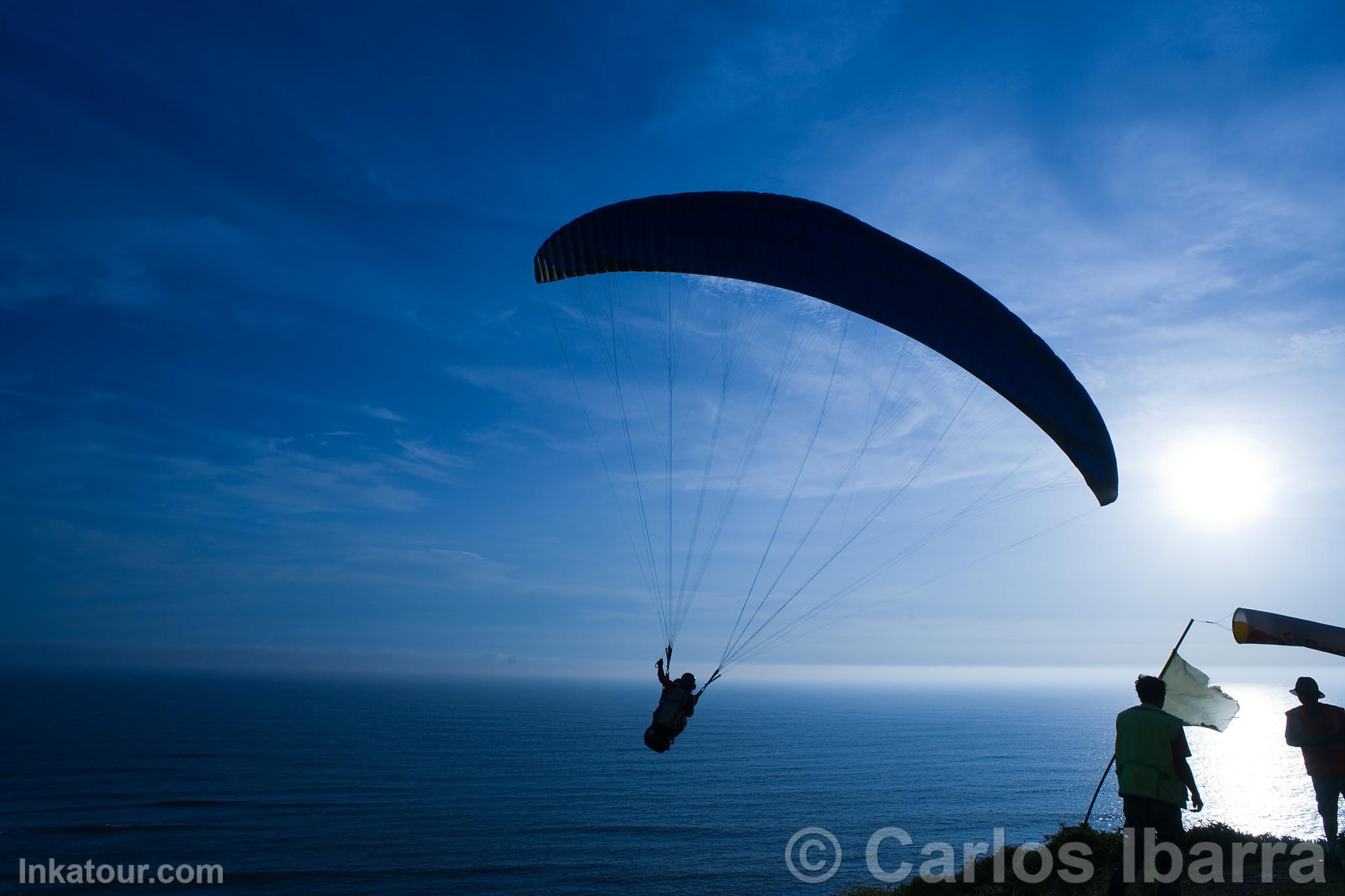 Paragliding, Lima