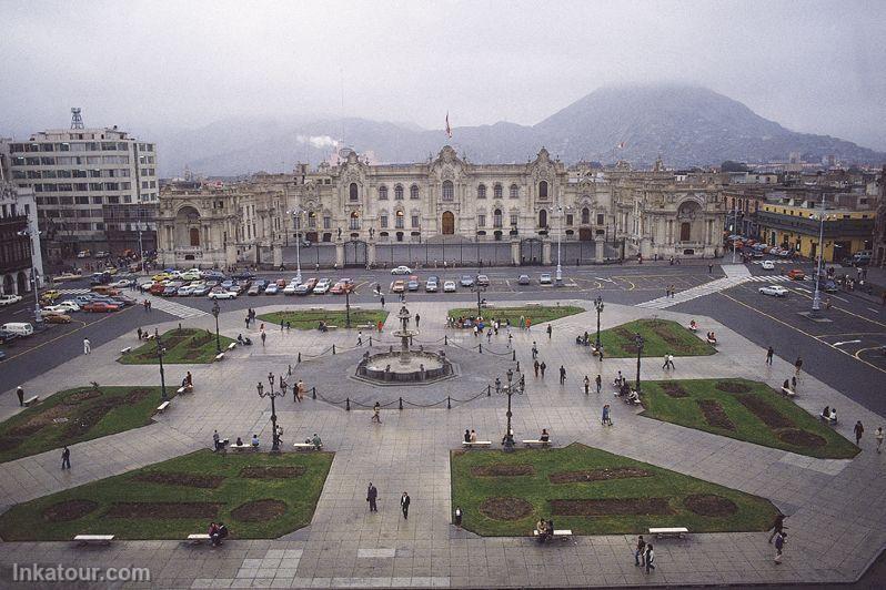 Plaza Mayor, Lima