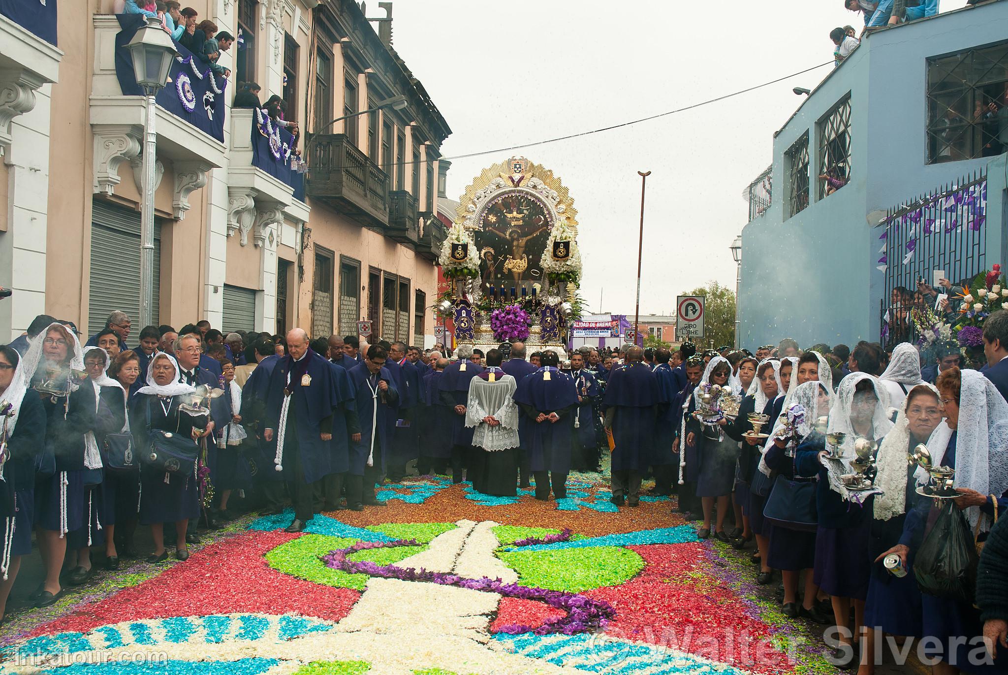 Procession of Seor de Los Milagros