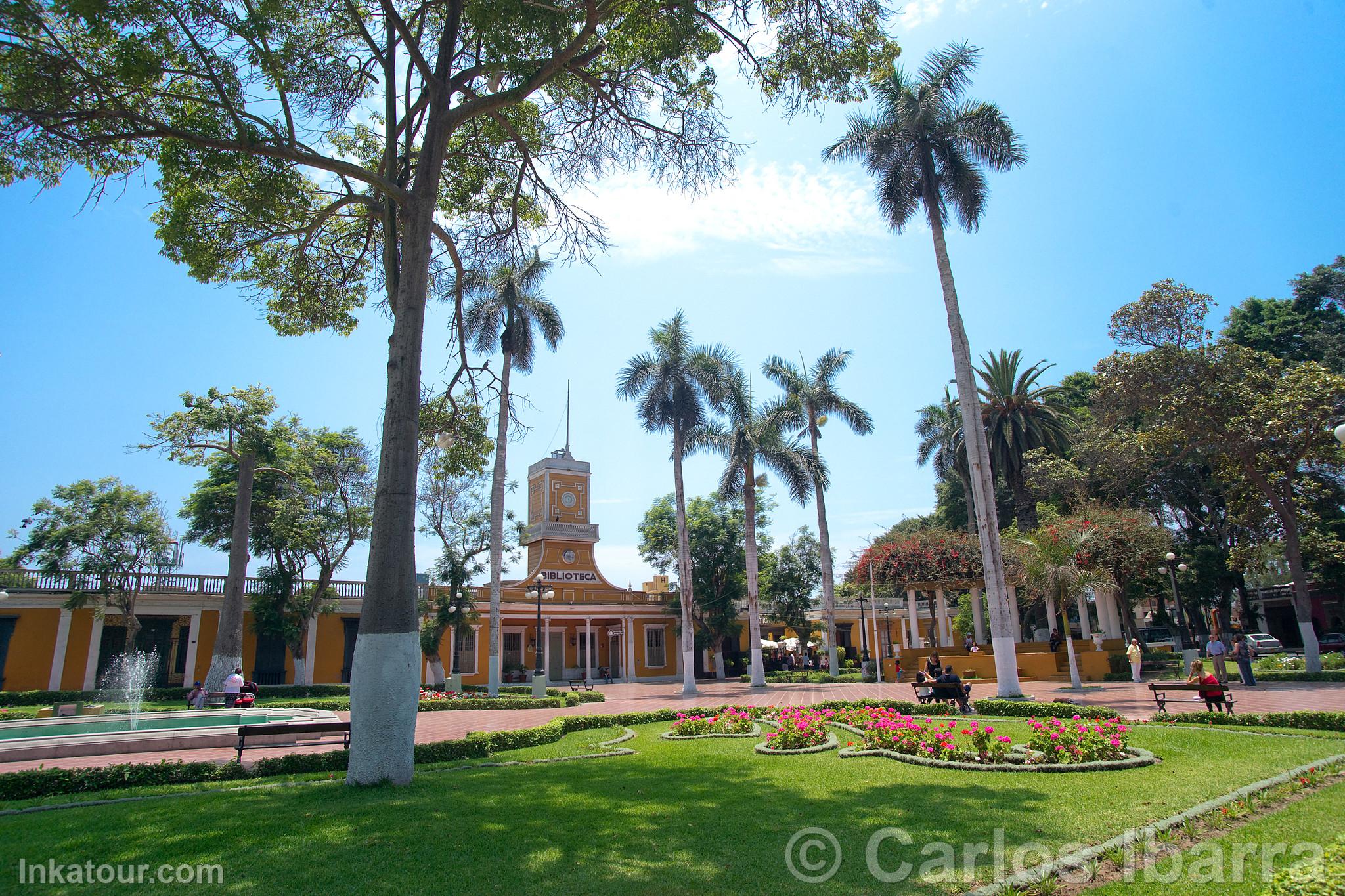 Barranco Square, Lima