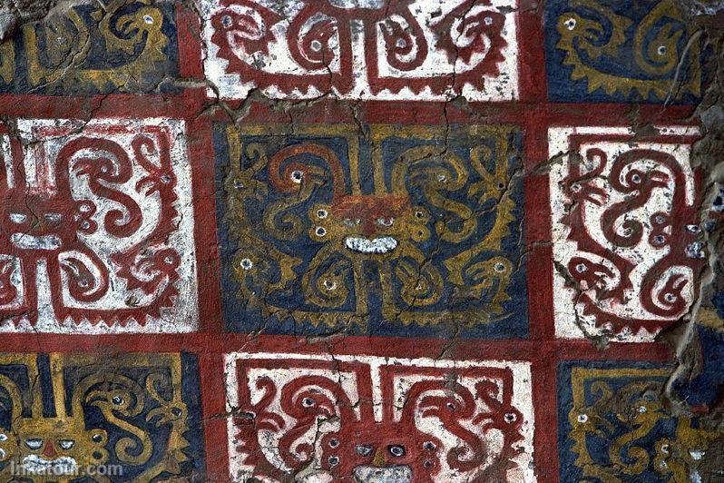 Polychrome relief, Huaca de la Luna