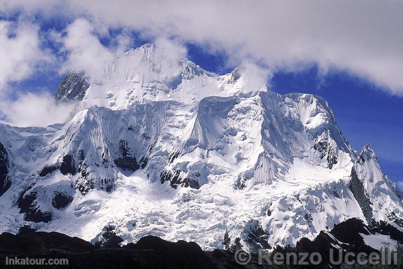 Yerupaj Snow Peak, Hunuco